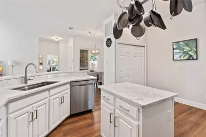 8718 Falls Road, Irving, TX 75063 - Photo 13
