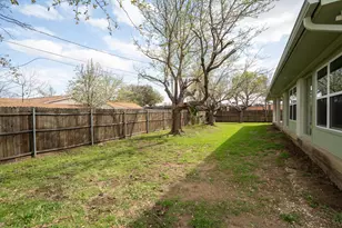 662 Fox Ave, Lewisville, TX 75057 - Photo 35