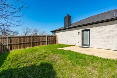 9309 Ronald Drive, Fort Worth, TX 76134 - Photo 17