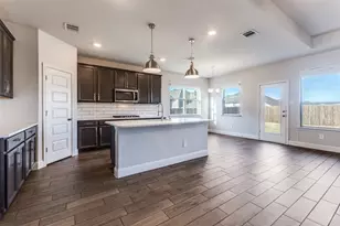 411 Parkford Dr, Fate, TX 75087 - Photo 9