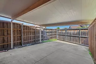 2151 Falcon Ridge Dr, Carrollton, TX 75010 - Photo 37