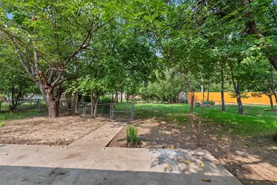 2833 Kingsbury Avenue, Richland Hills, TX 76118 - Photo 27