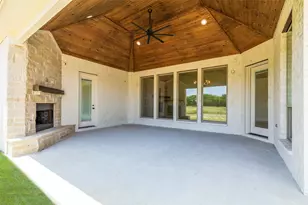 800 Vest Ln, Pilot Point, TX 76258 - Photo 13