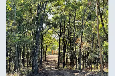 800 Vest Lane, Pilot Point, TX 76258 - Photo 5