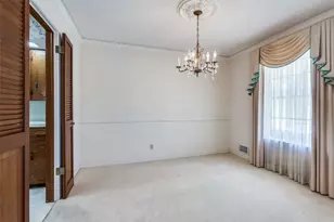 9824 Ravensway Dr, Dallas, TX 75238 - Photo 7