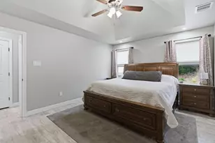 806 Colorado River Dr, Granbury, TX 76048 - Photo 17