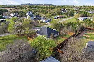 806 Colorado River Dr, Granbury, TX 76048 - Photo 31