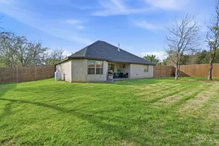 806 Colorado River Dr, Granbury, TX 76048 - Photo 3