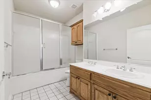 1062 Savannah Ln, Oak Ridge, TX 75142 - Photo 21