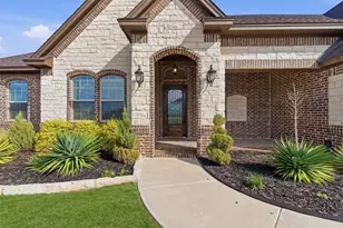 429 Hartley Wy, Azle, TX 76020 - Photo 5