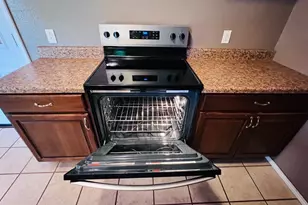 2405 Donna Dr, Grand Prairie, TX 75051 - Photo 7