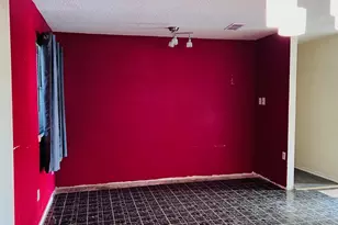 2405 Donna Dr, Grand Prairie, TX 75051 - Photo 5