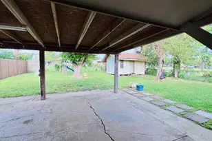 2405 Donna Dr, Grand Prairie, TX 75051 - Photo 25