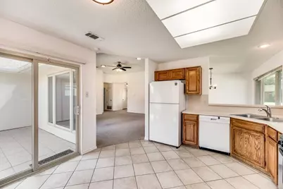 2031 Lansdown Drive, Carrollton, TX 75010 - Photo 7