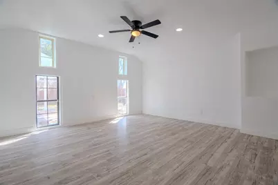 1022 Shenandoah Drive, Arlington, TX 76014 - Photo 7