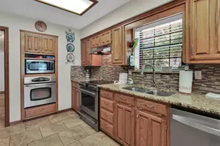 2512 Sherwood Dr, Sherman, TX 75092 - Photo 11