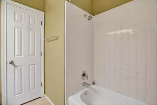 300 Post Ln, Burleson, TX 76028 - Photo 21