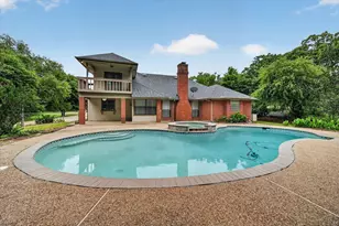 300 Post Ln, Burleson, TX 76028 - Photo 29