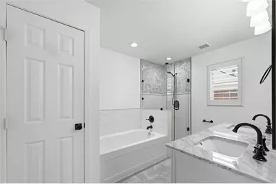 10016 Trailpine Drive, Dallas, TX 75238 - Photo 11