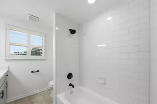 10016 Trailpine Dr, Dallas, TX 75238 - Photo 15