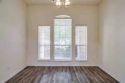 336 Plantation Drive E, Burleson, TX 76028 - Photo 7