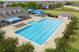 417 Roundrock Ln, Fort Worth, TX 76140 - Photo 3