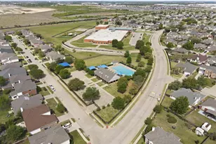 417 Roundrock Ln, Fort Worth, TX 76140 - Photo 31