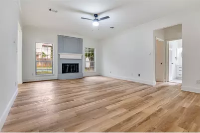 6215 Kingswood Drive, Arlington, TX 76001 - Photo 5