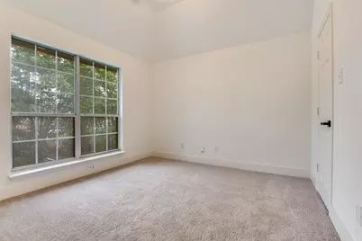 6215 Kingswood Drive, Arlington, TX 76001 - Photo 15