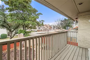 12748 Burninglog Ln, Dallas, TX 75243 - Photo 27