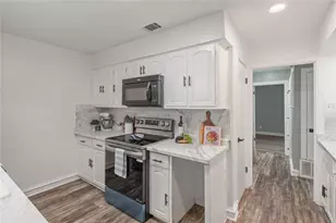 12748 Burninglog Ln, Dallas, TX 75243 - Photo 3