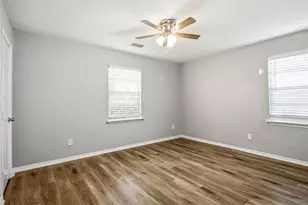 8328 Campanella Dr, Dallas, TX 75243 - Photo 17