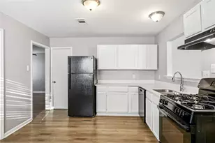 8328 Campanella Dr, Dallas, TX 75243 - Photo 9