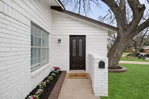 1710 Sylvan Dr, Arlington, TX 76012 - Photo 3