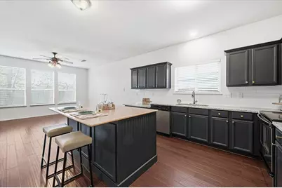 2816 Memorial Drive, Denton, TX 76210 - Photo 5