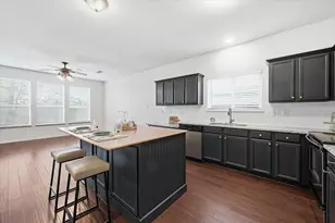 2816 Memorial Dr, Denton, TX 76210 - Photo 5