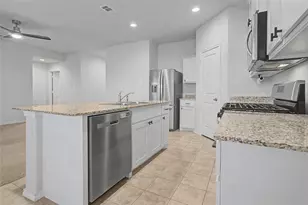 724 Basteen Ln, Justin, TX 76247 - Photo 9