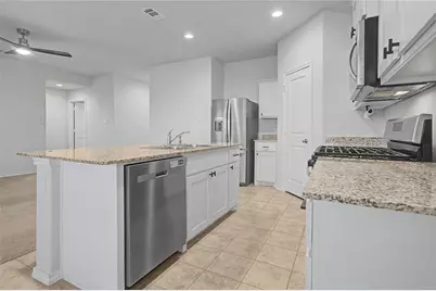 724 Basteen Lane, Justin, TX 76247 - Photo 7