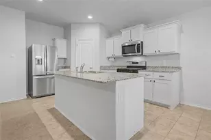 724 Basteen Ln, Justin, TX 76247 - Photo 3