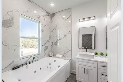 2406 Beverly Drive, Granbury, TX 76048 - Photo 11