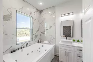 2406 Beverly Dr, Granbury, TX 76048 - Photo 11