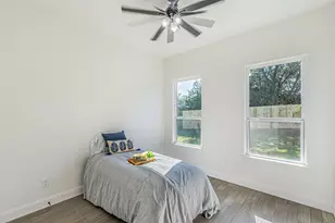 2406 Beverly Dr, Granbury, TX 76048 - Photo 17