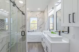 2406 Beverly Dr, Granbury, TX 76048 - Photo 13