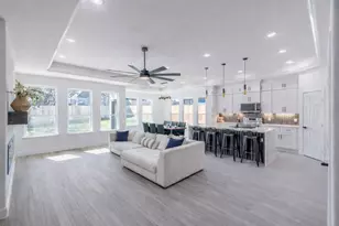 2406 Beverly Dr, Granbury, TX 76048 - Photo 5