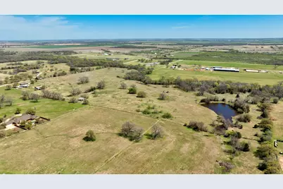 12592 Friendship Road, Pilot Point, TX 76258 - Photo 15