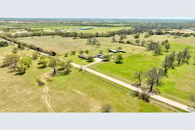 12592 Friendship Road, Pilot Point, TX 76258 - Photo 21