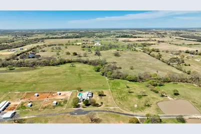 12592 Friendship Road, Pilot Point, TX 76258 - Photo 7