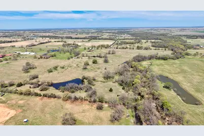 12592 Friendship Road, Pilot Point, TX 76258 - Photo 11