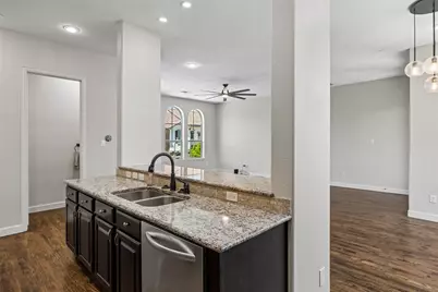 6722 Plaza Viaduct, Irving, TX 75039 - Photo 13