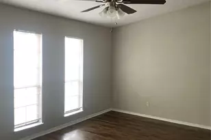 7458 Emory Oak Ln, Dallas, TX 75249 - Photo 3